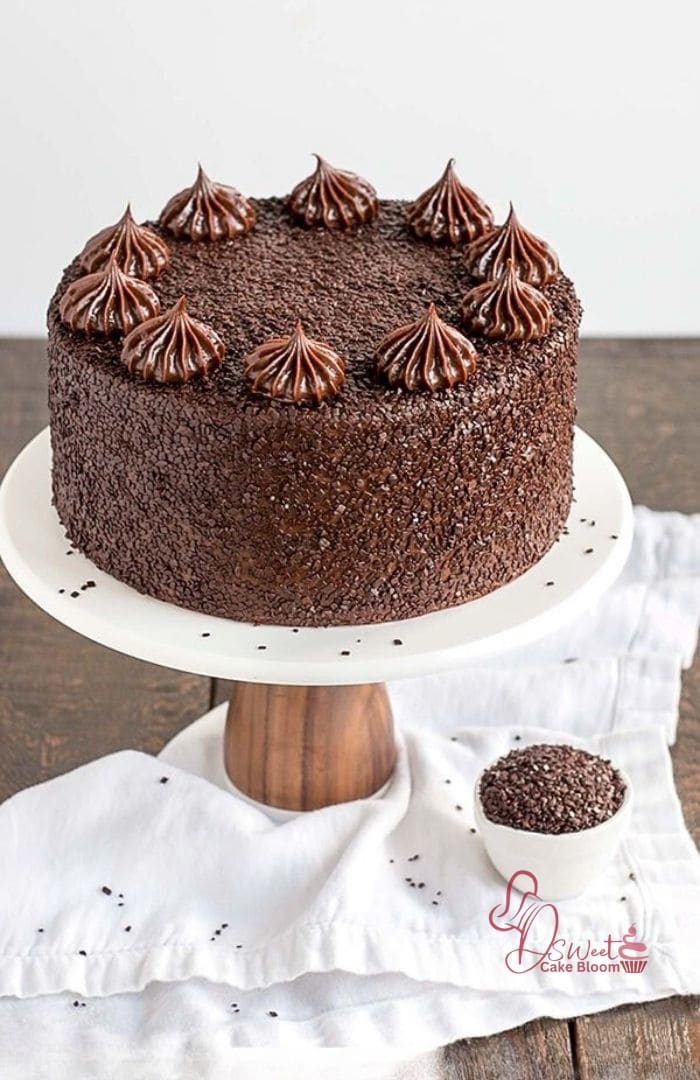 Moist Chocolate Fudge Cake